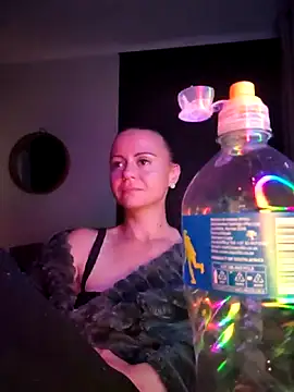 MrsBunnyBum online show from April 15, 2026, 7:51 pm