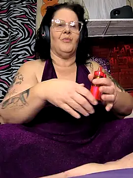 davisdesiresxh online show from October 22, 2025, 2:16 pm