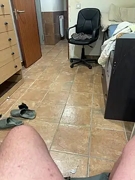 Angelmedi2027 online show from April 21, 2026, 2:56 pm