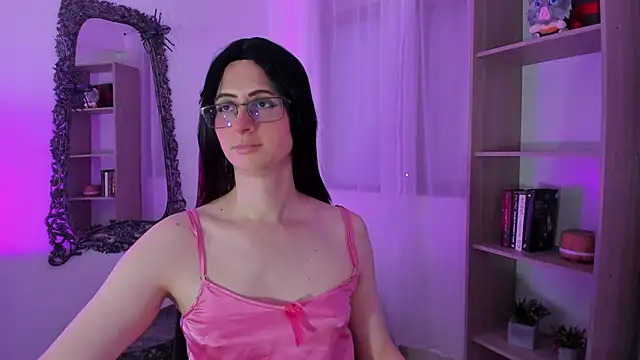 KimberlyJohnsoon online show from November 9, 2025, 4:11 pm