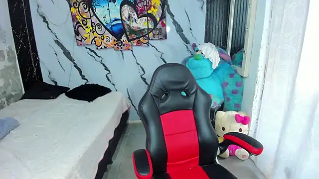 Snapshot of andromeda_xx chatting on December 18, 2025, 2:21 pm andromeda xx online show from December 18, 2025, 2:21 pm