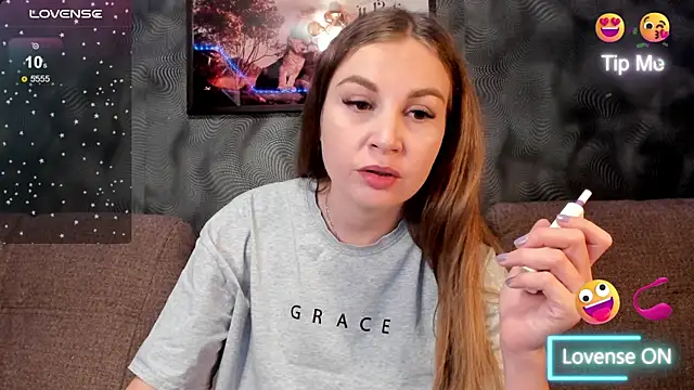 Snapshot of CassieMils chatting on October 30, 2025, 8:45 am CassieMils online show from October 30, 2025, 8:45 am