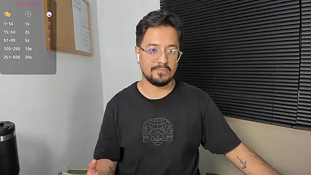 Snapshot of DaviidEvans_ chatting on December 22, 2024, 3:11 am DaviidEvans online show from December 22, 2024, 3:11 am