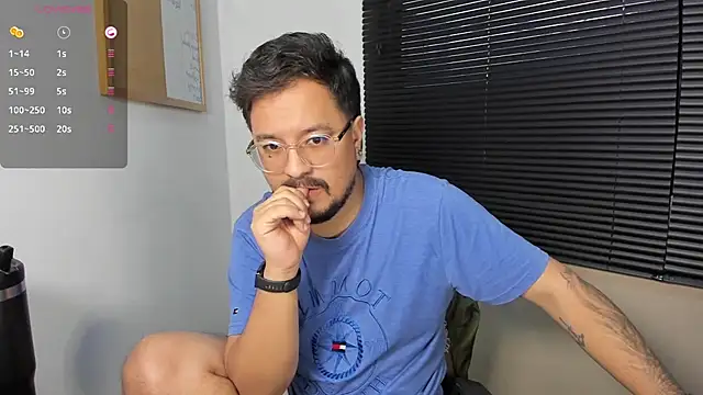 Snapshot of DaviidEvans_ chatting on December 19, 2024, 11:07 am DaviidEvans online show from December 19, 2024, 11:07 am