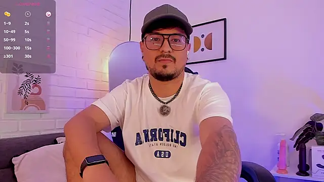 Snapshot of DaviidEvans_ chatting on January 15, 2026, 8:40 am DaviidEvans online show from January 15, 2026, 8:40 am