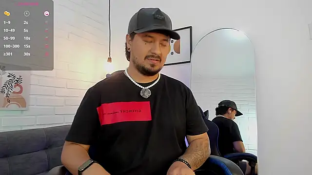 Snapshot of DaviidEvans_ chatting on December 22, 2025, 12:55 am DaviidEvans online show from December 22, 2025, 12:55 am