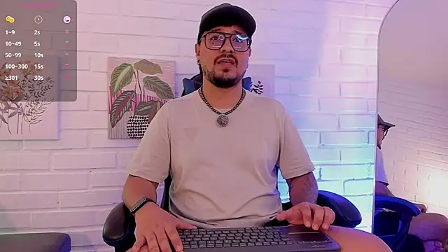 Snapshot of DaviidEvans_ chatting on January 18, 2026, 4:05 am DaviidEvans online show from January 18, 2026, 4:05 am