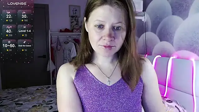 alekasamui online show from October 1, 2025, 11:30 pm