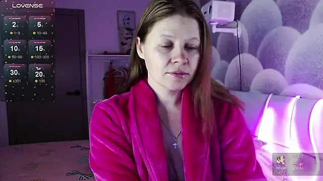 alekasamui online show from November 7, 2025, 9:41 pm