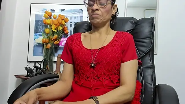 Aries Mature online show from October 18, 2025, 2:52 pm