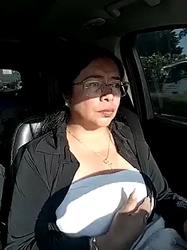   valentina18 online show from March 21, 2026, 12:31 pm