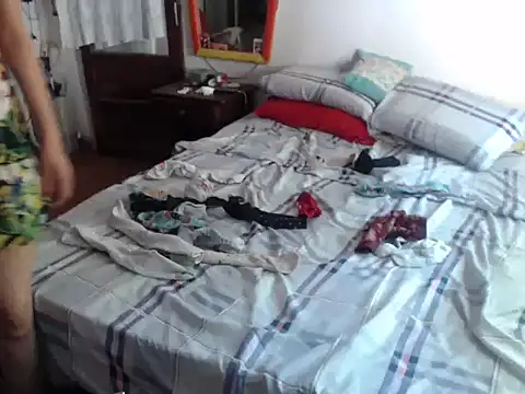 deftoolceles online show from December 3, 2025, 2:27 pm