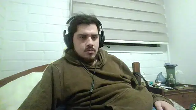 hung weeb online show from April 15, 2026, 4:18 am