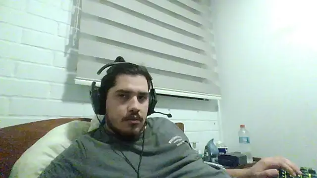 hung weeb online show from April 3, 2026, 3:35 am