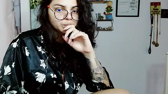 Nikkykora15 online show from September 21, 2025, 9:53 pm