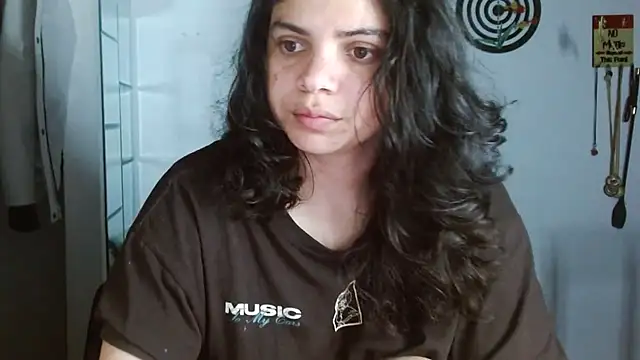 Nikkykora15 online show from March 13, 2026, 12:26 am