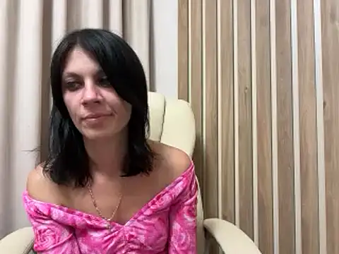 InjaAtHome online show from September 16, 2025, 6:42 pm