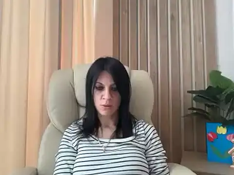 InjaAtHome online show from April 17, 2026, 5:32 am