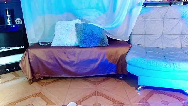 julieth sex1 online show from April 5, 2026, 8:43 am