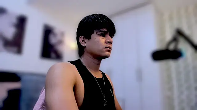 Snapshot of Eiden_allenx chatting on October 19, 2025, 2:20 pm Eiden allenx online show from October 19, 2025, 2:20 pm