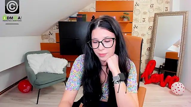 Snapshot of EmillyTaylor chatting on February 25, 2025, 10:48 am EmillyTaylor online show from February 25, 2025, 10:48 am
