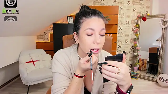 Snapshot of EmillyTaylor chatting on February 4, 2026, 4:29 am EmillyTaylor online show from February 4, 2026, 4:29 am