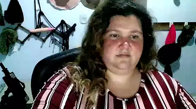 squirt322bbw online show from March 21, 2025, 7:46 pm