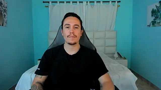 Snapshot of juan__jimenez chatting on April 18, 2026, 10:54 pm juan jimenez online show from April 18, 2026, 10:54 pm