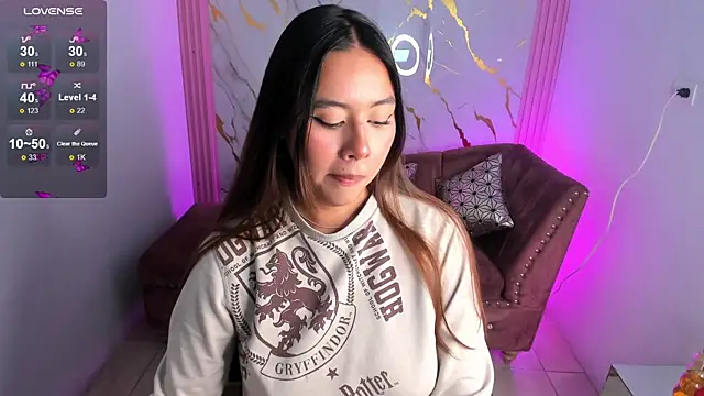 Nasha abby online show from April 17, 2026, 8:22 pm