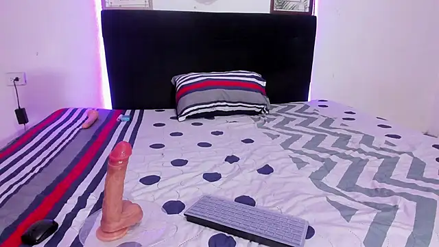 Snapshot of KarlyeKloss chatting on January 22, 2025, 8:38 pm KarlyeKloss online show from January 22, 2025, 8:38 pm