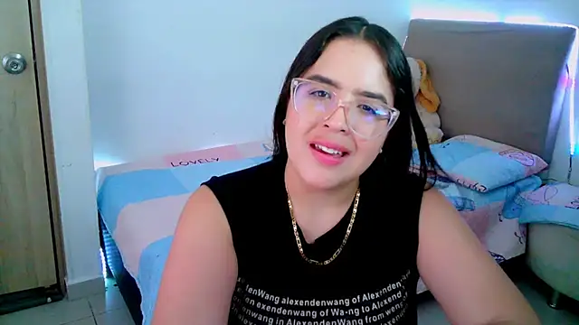 Snapshot of _alicia_z chatting on February 14, 2025, 11:31 pm alicia z online show from February 14, 2025, 11:31 pm