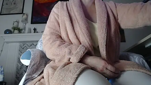 Snapshot of AuroraWillows chatting on February 3, 2026, 6:33 am AuroraWillows online show from February 3, 2026, 6:33 am