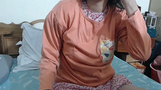 Snapshot of Beauty_Asian_Tina chatting on November 1, 2025, 7:19 pm Beauty Asian Tina online show from November 1, 2025, 7:19 pm