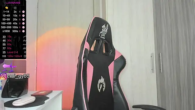 Snapshot of emilyn_grey1 chatting on March 3, 2025, 3:43 pm emilyn grey1 online show from March 3, 2025, 3:43 pm