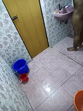 Snapshot of naughtyyboyfriend chatting on December 18, 2025, 12:31 pm naughtyyboyfriend online show from December 18, 2025, 12:31 pm