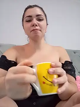 Snapshot of HannahMeid chatting on October 20, 2025, 9:32 am HannahMeid online show from October 20, 2025, 9:32 am