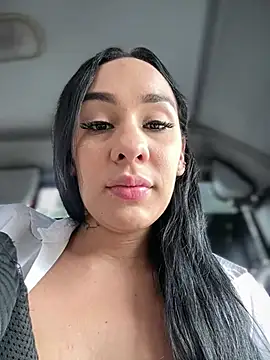 Snapshot of __IRIS__ chatting on July 9, 2026, 4:28 pm IRIS online show from July 9, 2026, 4:28 pm