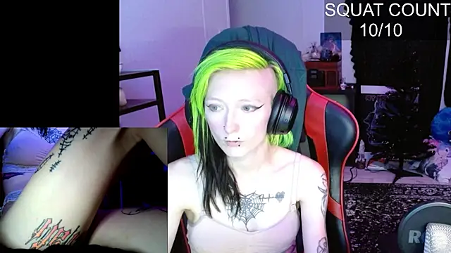 alicewonder09 online show from November 18, 2025, 4:49 am