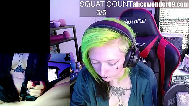 alicewonder09 online show from October 30, 2025, 4:04 pm