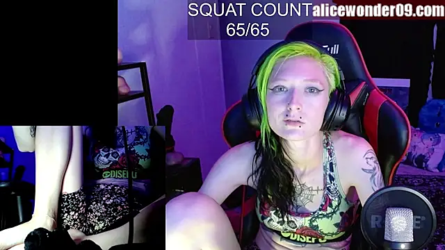 alicewonder09 online show from October 25, 2025, 4:55 am