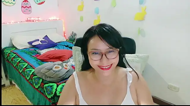 hottplay online show from April 11, 2026, 6:32 am