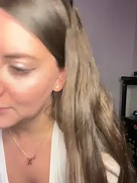 rosexx96 online show from January 17, 2026, 9:18 pm