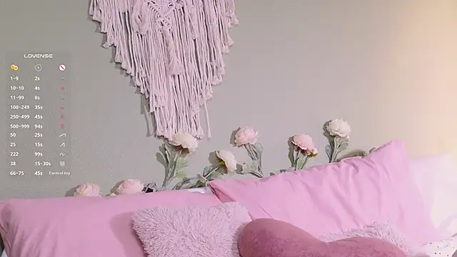 Rinas secret online show from September 18, 2025, 8:06 am