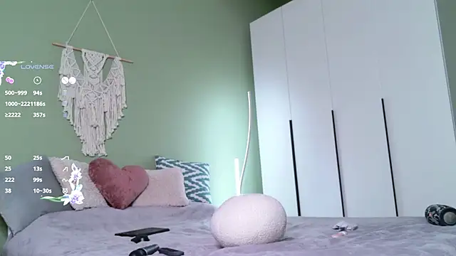 Rinas secret online show from February 9, 2025, 8:43 am