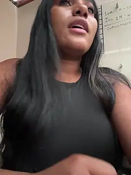 Snapshot of Sara_Boom chatting on September 18, 2025, 4:21 pm Sara Boom online show from September 18, 2025, 4:21 pm