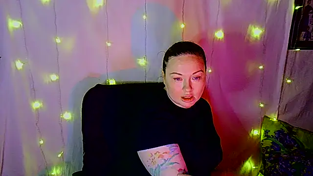 Snapshot of Victoria_Marks chatting on November 23, 2025, 9:36 pm Victoria Marks online show from November 23, 2025, 9:36 pm