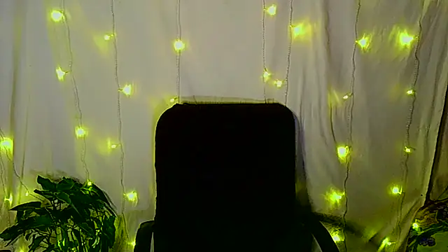 Snapshot of Victoria_Marks chatting on November 30, 2025, 3:18 am Victoria Marks online show from November 30, 2025, 3:18 am