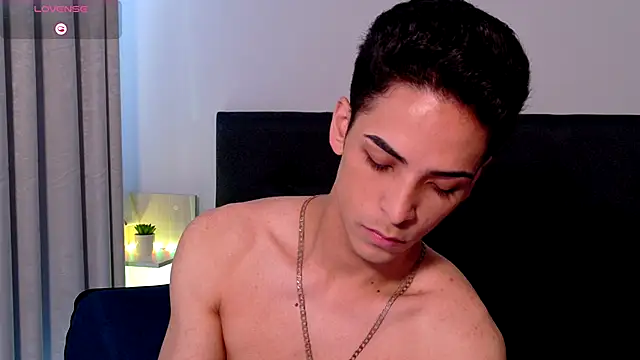 Snapshot of aodaboyyy chatting on November 8, 2025, 1:03 pm aodaboyyy online show from November 8, 2025, 1:03 pm