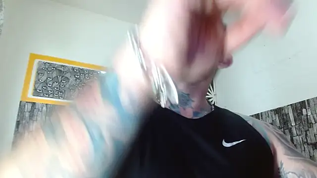 stripnolimits online show from November 28, 2025, 5:02 pm