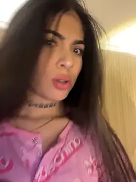 Snapshot of Sarasanders_4 chatting on October 24, 2025, 3:16 am Sarasanders 4 online show from October 24, 2025, 3:16 am